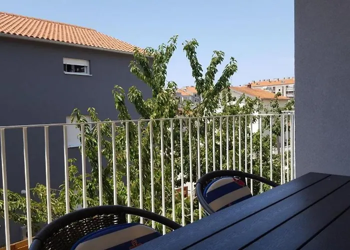 Apartment With Parking Space - 23051 Zadar