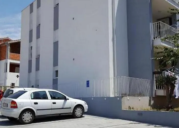 Apartment With Parking Space - 23051 Zadar